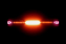 /img/Helium_discharge_tube.jpg